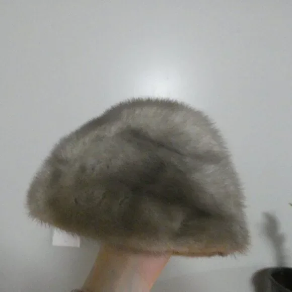 VTG Walleek's Furs Pittsburgh Adult Mink Hat 10" Diameter Light Brown Satin Line - Picture 4 of 14